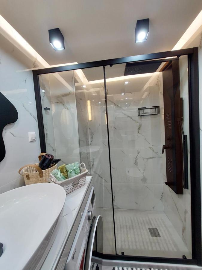 Rika'S Sea View Apartment Ханя Екстериор снимка